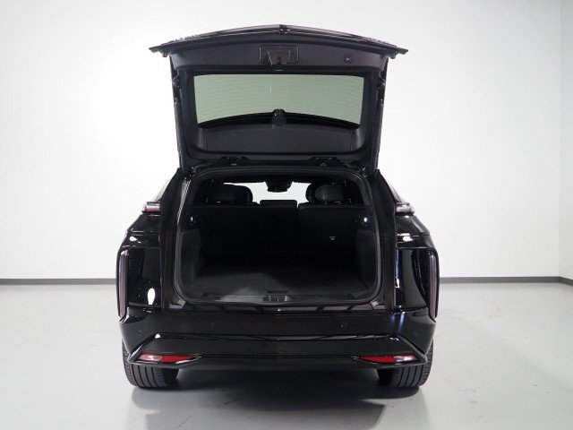 Used 2024 Cadillac Lyriq Sport RWD image 47