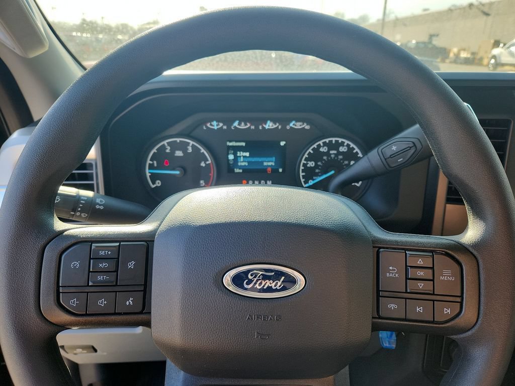 Used 2024 Ford F350 XL w/ 360-Degree Camera Package RWD image 9