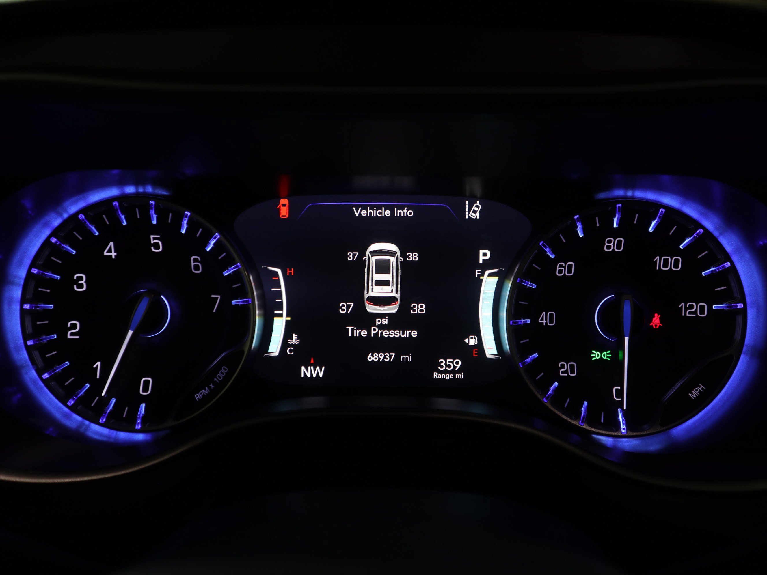 Used 2023 Chrysler Pacifica Touring-L FWD image 18