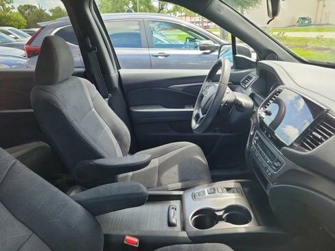 Used 2022 Honda Pilot Sport image 3