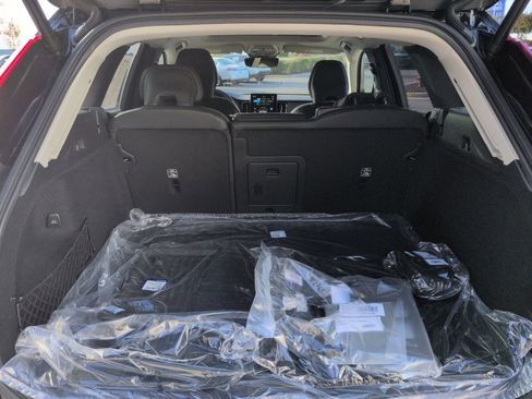 New 2026 Volvo XC60 B5 Ultra w/ Protection Package Premier image 26