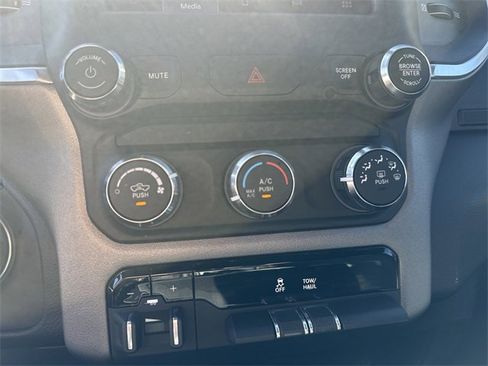 Used 2024 RAM 2500 Big Horn w/ Bed Utility Group image 29