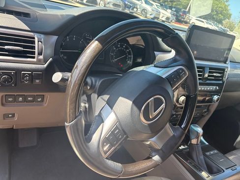 Certified 2023 Lexus GX 460 Premium AWD/4WD image 12