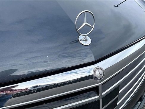 Used 2011 Mercedes-Benz E 550 Sedan image 28