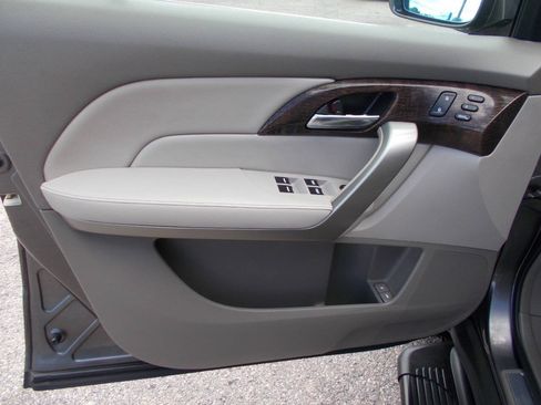 Used 2011 Acura MDX w/ Technology Package AWD/4WD image 12