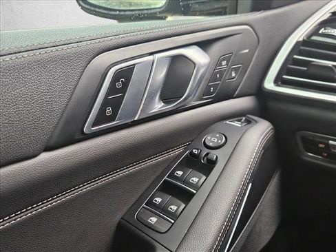 Used 2022 BMW X5 sDrive40i w/ M Sport Package image 22