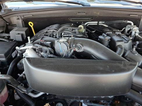 Used 2024 Dodge Durango GT AWD/4WD image 29