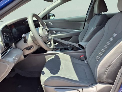 Used 2024 Hyundai Elantra SEL FWD image 10