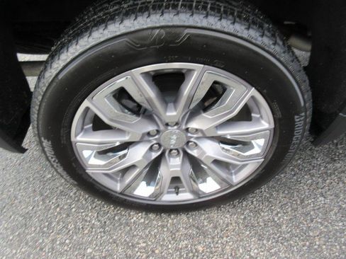 Used 2024 GMC Sierra 1500 Denali w/ Denali Reserve Package image 12