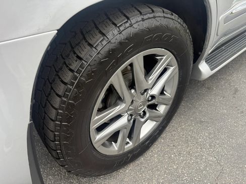 Used 2014 Lexus LX 570 4WD w/ Luxury Package image 38