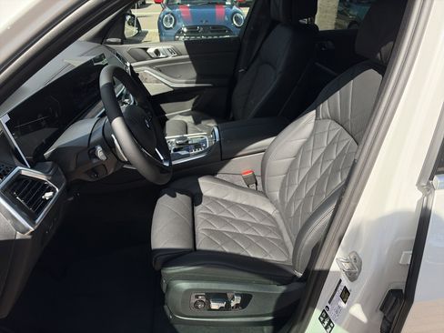 Used 2026 BMW X5 xDrive40i AWD/4WD image 12
