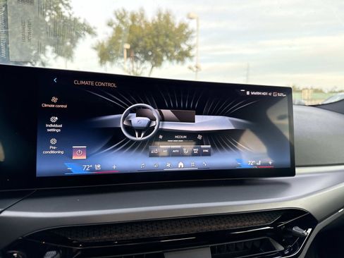 Used 2025 BMW 230i Coupe image 22