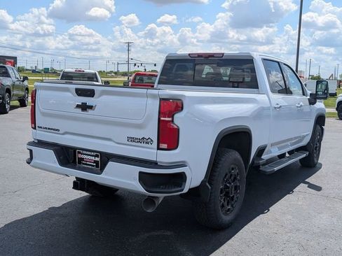 New 2026 Chevrolet Silverado 2500 High Country w/ High Country Premium Package AWD/4WD image 7