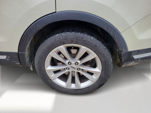 Used 2018 Ford Explorer Limited image 4