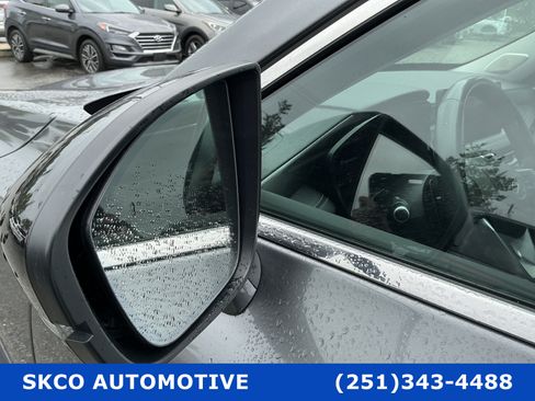 Used 2023 INFINITI QX60 Luxe w/ Performance Audio Package FWD image 10