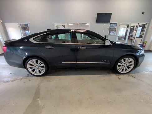 Used 2017 Chevrolet Impala Premier w/ Enhanced Convenience Package image 6