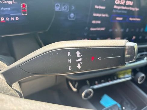 Used 2024 Chevrolet Equinox EV RS FWD image 11
