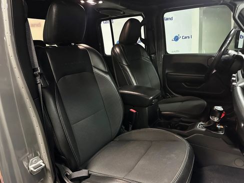 Used 2021 Jeep Gladiator Sport image 23