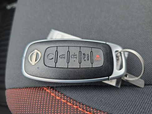 Used 2025 Nissan Versa SR w/ Trunk Package FWD image 33