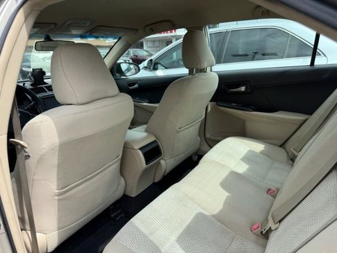 Used 2013 Toyota Camry LE FWD image 13