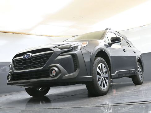 Certified 2025 Subaru Outback Premium w/ Popular Package #1A image 35