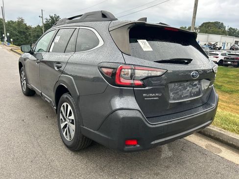 Used 2023 Subaru Outback Premium AWD/4WD image 5