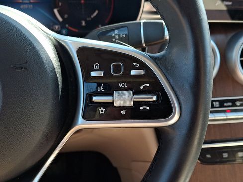 Used 2021 Mercedes-Benz GLC 300 4MATIC image 22