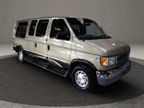 Used 2000 Ford E-150 and Econoline 150 E-150 Recreational image 2