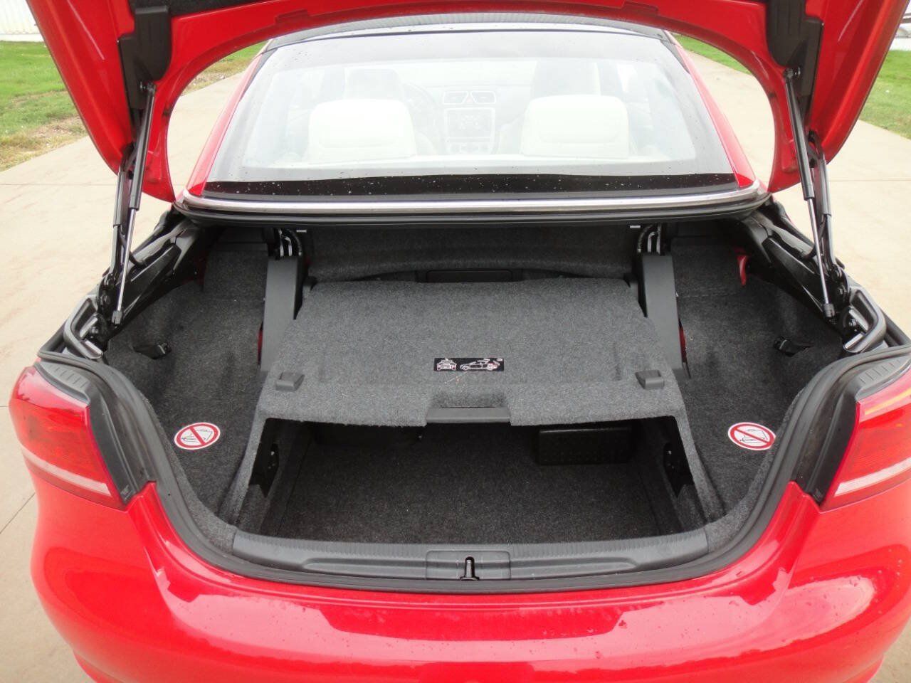 Used 2016 Volkswagen Eos Komfort FWD image 21