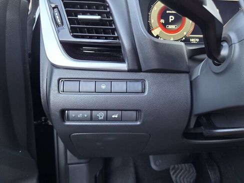 Used 2026 Nissan Rogue SL AWD/4WD image 33