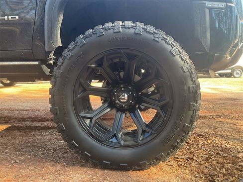 Used 2024 GMC Sierra 2500 Denali Ultimate image 10