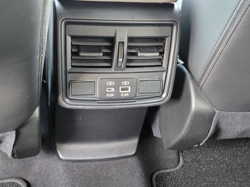 Used 2025 Subaru Forester Premium AWD/4WD image 25