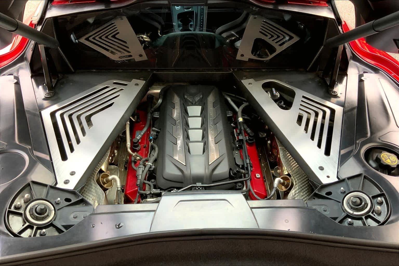 Used 2021 Chevrolet Corvette Stingray Preferred Cpe w/ Z51 Performance Package RWD image 27