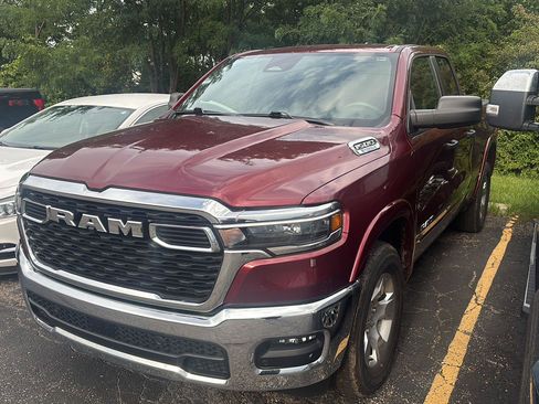 Used 2025 RAM 1500 Big Horn AWD/4WD image 4