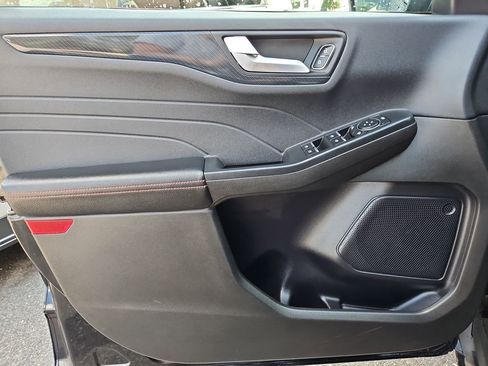 Used 2024 Ford Escape ST-Line image 25