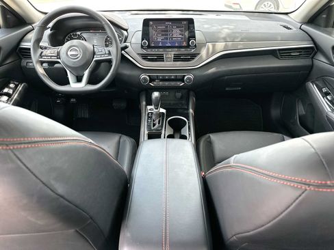 Used 2025 Nissan Altima 2.5 SR FWD image 25