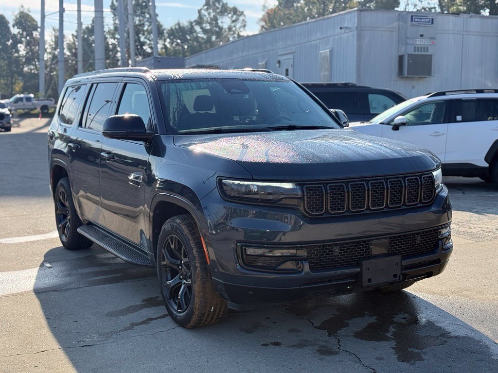 Used 2024 Jeep Wagoneer Series II AWD/4WD image 4