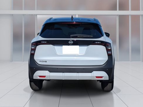 New 2026 Nissan Kicks SV image 4