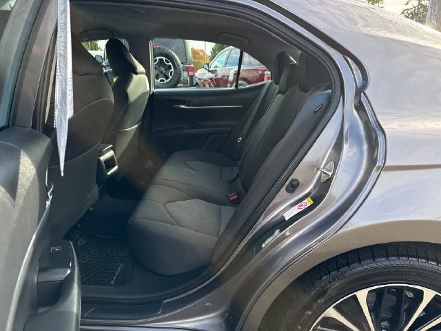 Used 2019 Toyota Camry LE FWD image 12