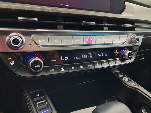 Used 2024 Kia Telluride SX image 48