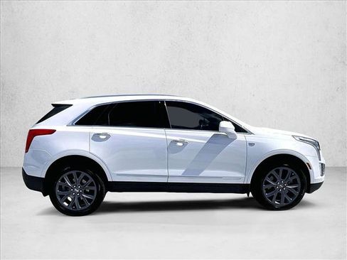 Used 2018 Cadillac XT5 Premium Luxury w/ Advanced Security Package FWD image 5