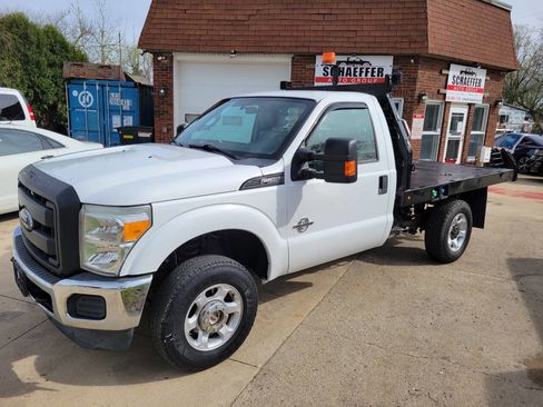Used 2016 Ford F250 XL w/ Power Equipment Group AWD/4WD image 2