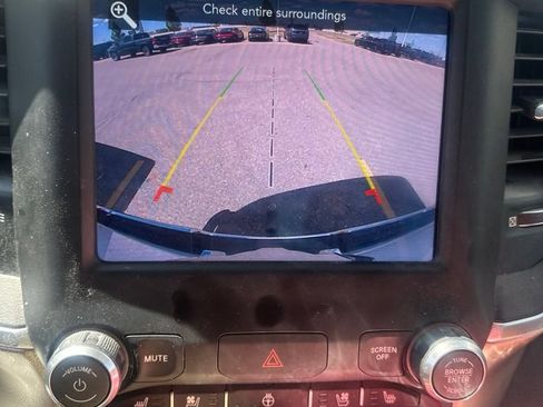 Used 2020 RAM 1500 Laramie w/ Off Road Group AWD/4WD image 12