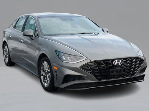Used 2023 Hyundai Sonata SEL w/ Convenience Package image 3