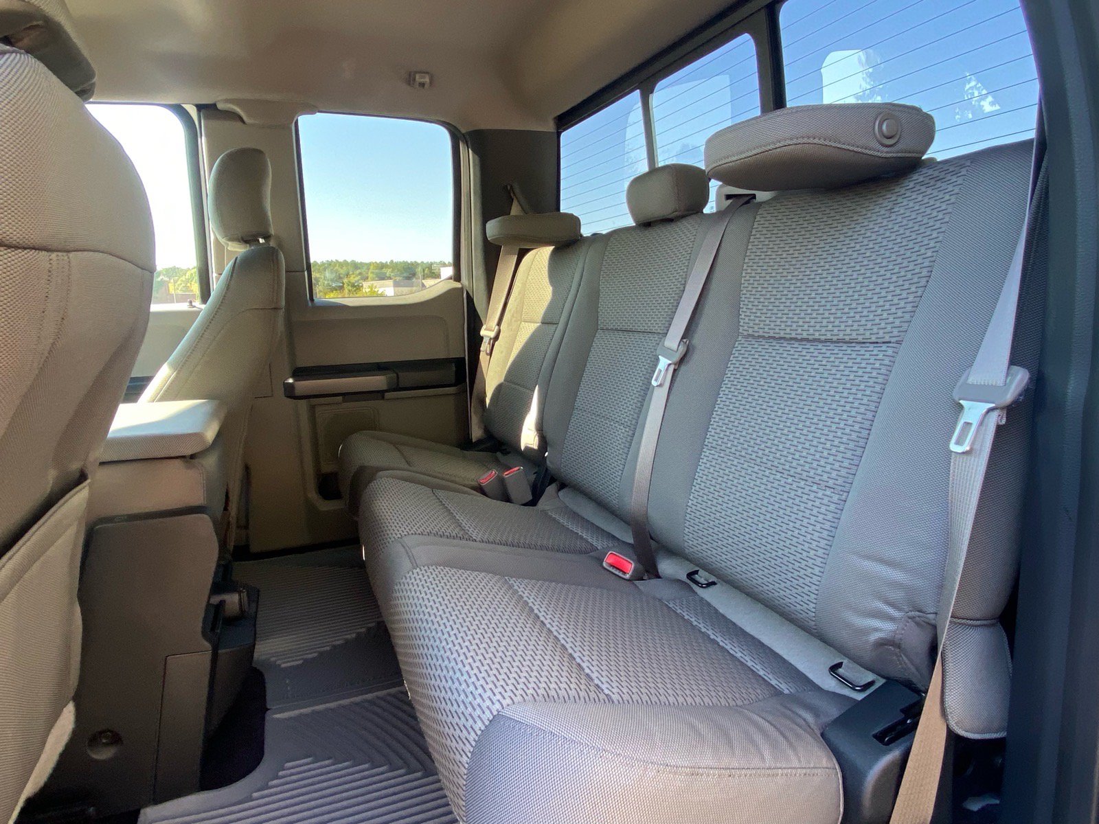 Used 2015 Ford F150 XLT w/ Equipment Group 302A Luxury AWD/4WD image 24