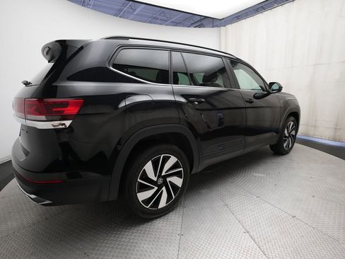 Used 2024 Volkswagen Atlas SE AWD/4WD image 36