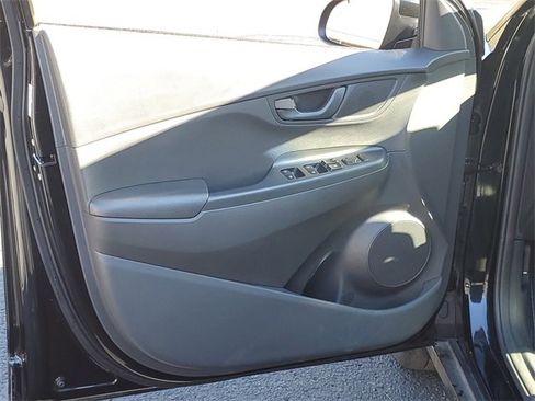 Used 2023 Hyundai Kona SEL image 21