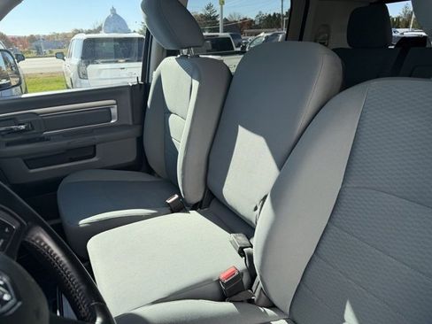 Used 2018 RAM 2500 SLT w/ Luxury Group image 16