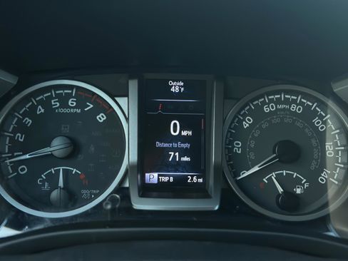 Used 2022 Toyota Tacoma SR5 w/ Technology Package image 19