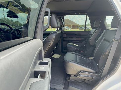 Used 2021 Ford Expedition XLT RWD image 10
